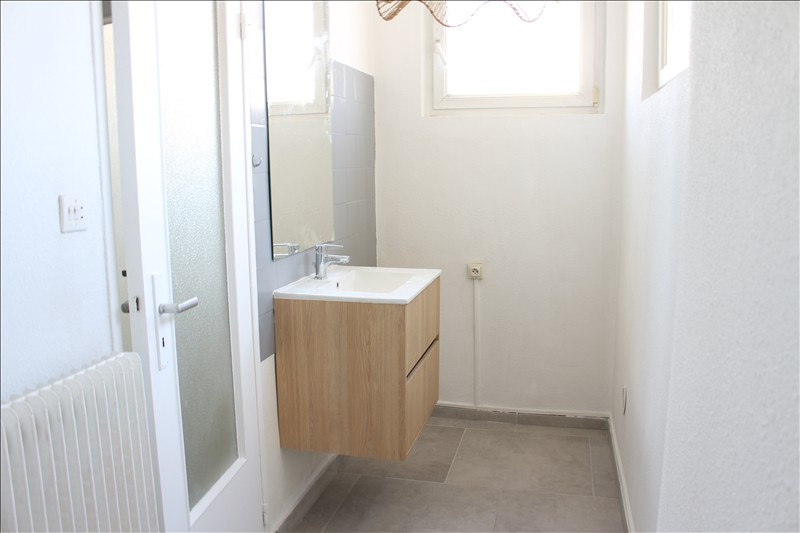 Appartement - 1er étage - 42,23 m2 - 2 pièces - Meublé - Photo 4