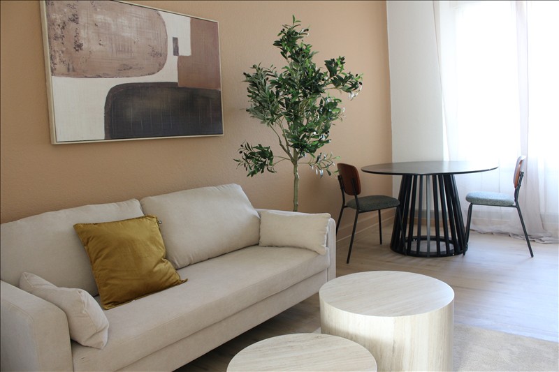 Appartement - 1er étage - 42,23 m2 - 2 pièces - Meublé - Photo 3