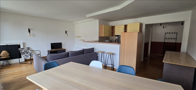Appartement - 3ème étage - 90 m2 - 4 pièces - Meublé - Photo 2