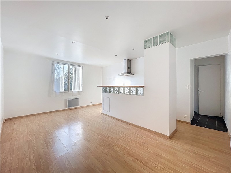 Appartement à louer, 2 pièces, 49 m², Neuilly Plaisance