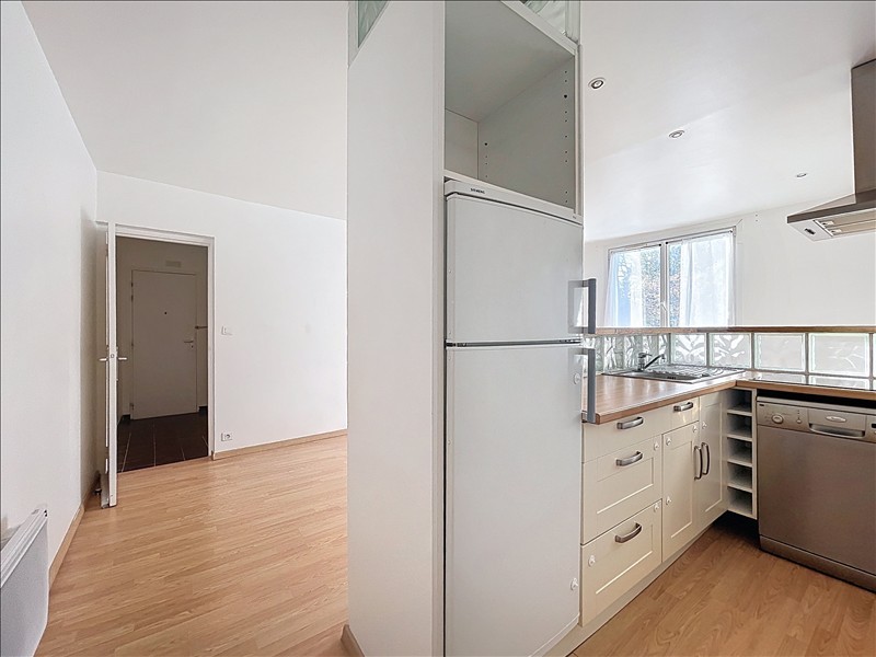 Appartement - 1er étage - 49,99 m2 - 2 pièces - Non meublé - Photo 3