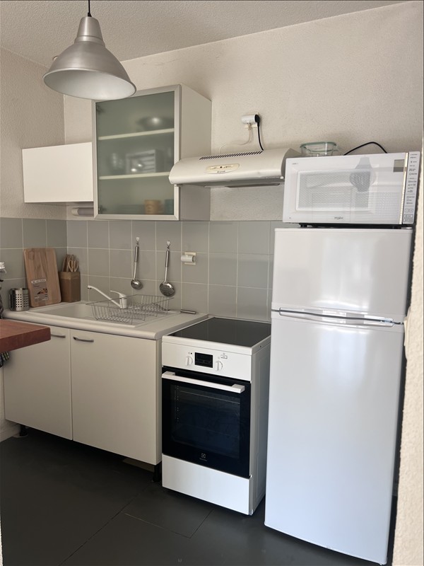 Appartement - 1er étage - 41,25 m2 - 2 pièces - Meublé - Photo 2