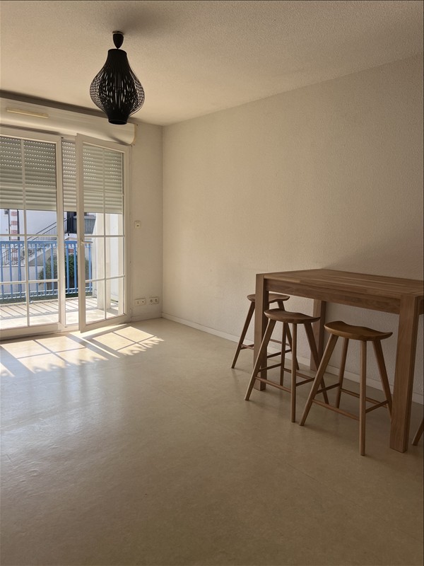 Appartement - 1er étage - 41,25 m2 - 2 pièces - Meublé - Photo 3