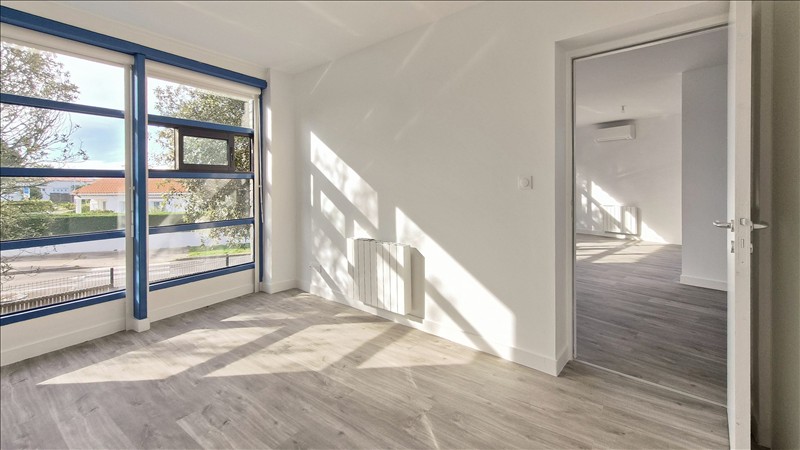 Appartement - 1er étage - 78,44 m2 - 4 pièces - Non meublé - Photo 4