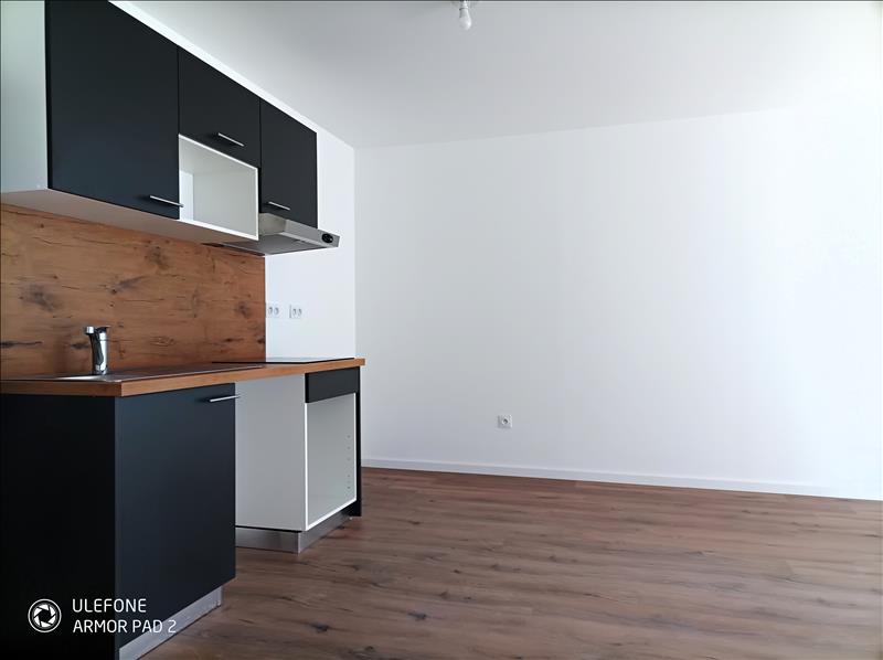 Appartement - RDC - 63 m2 - 3 pièces - Non meublé - Photo 2
