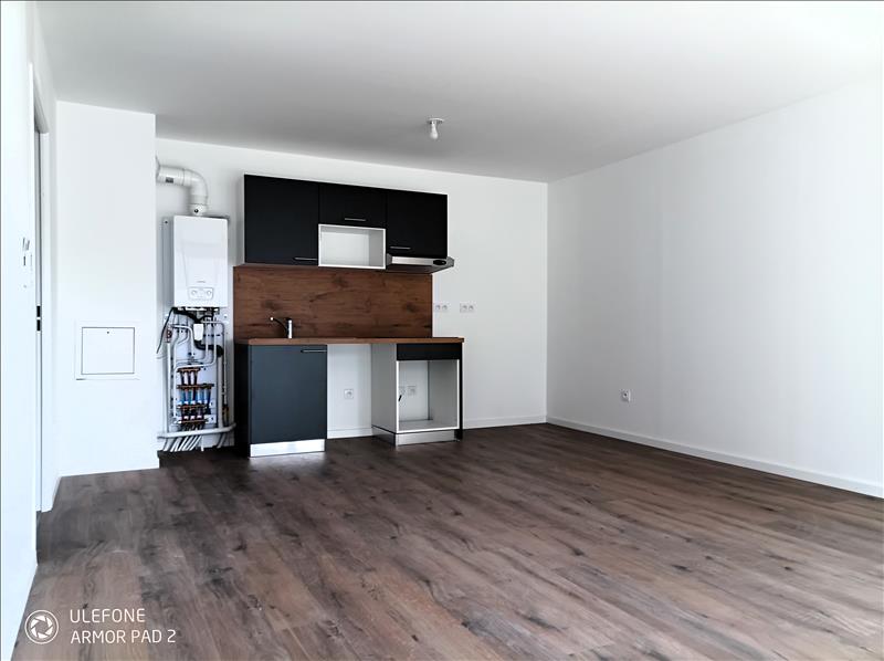 Appartement - RDC - 63 m2 - 3 pièces - Non meublé - Photo 3