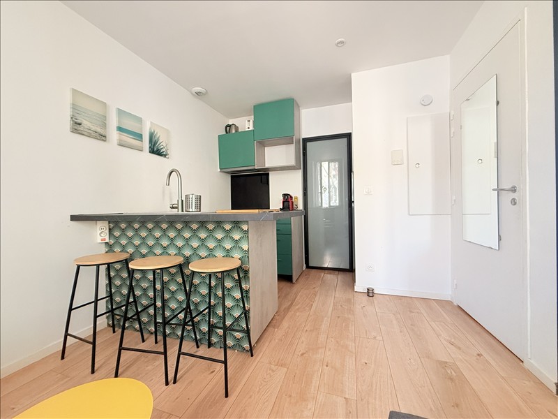 Appartement à louer, 1 pièces, 22 m², 83600 Frejus