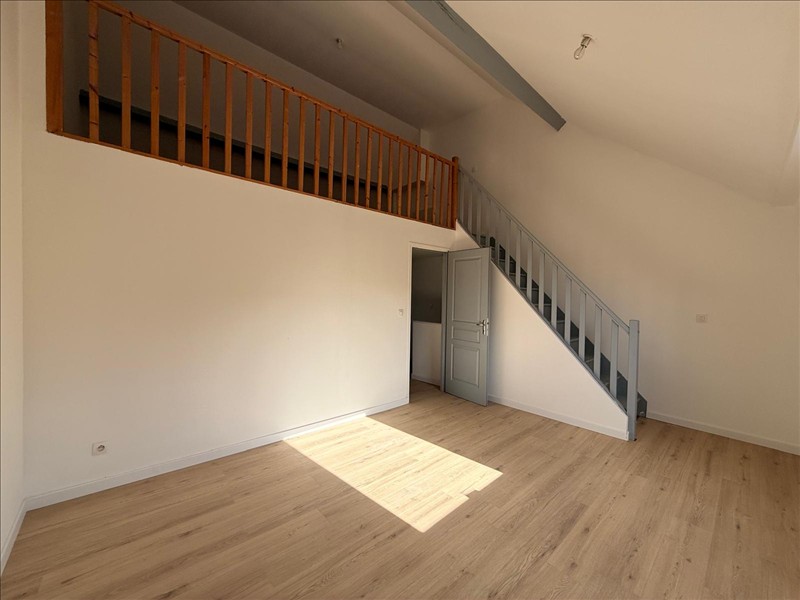 Appartement - RDC - 87 m2 - 3 pièces - Non meublé - Photo 2