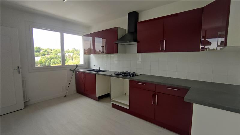 Appartement - 2ème étage - 100,97 m2 - 3 pièces - Non meublé - Photo 3