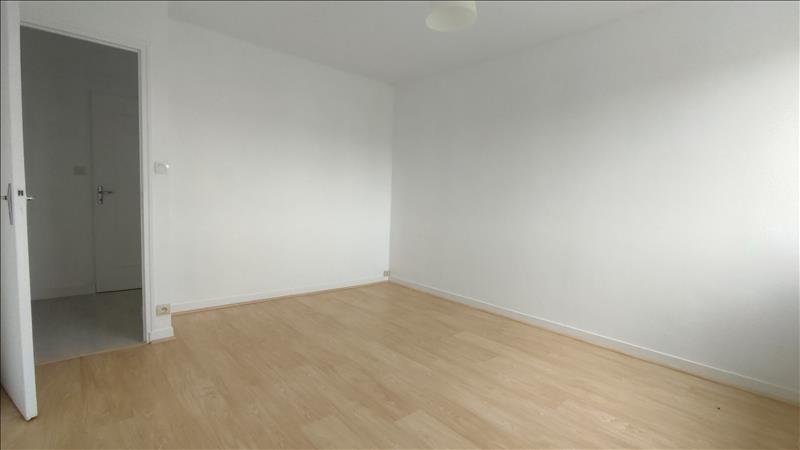 Appartement - 2ème étage - 100,97 m2 - 3 pièces - Non meublé - Photo 4