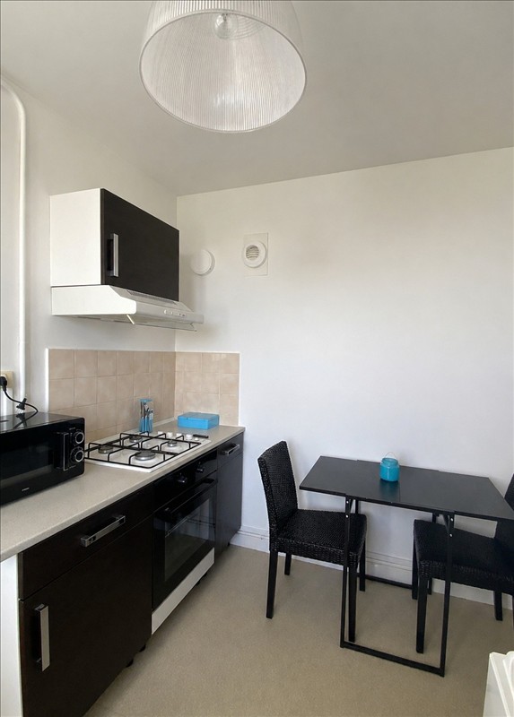 Appartement - 4ème étage - 42,50 m2 - 2 pièces - Meublé - Photo 2