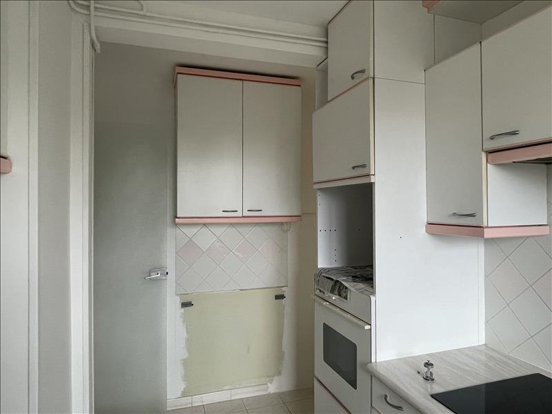 Appartement - 2ème étage - 76 m2 - 3 pièces - Non meublé - Photo 4