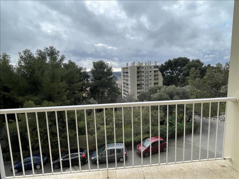 Appartement - 2ème étage - 76 m2 - 3 pièces - Non meublé - Photo 5