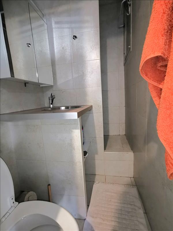 Appartement - RDC - 18.89 m2 - 1 pièce - Meublé - Photo 5