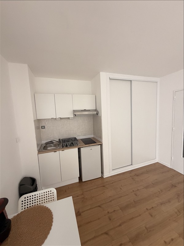 Appartement - 1er étage - 33,27 m2 - 1 pièce - Meublé - Photo 4