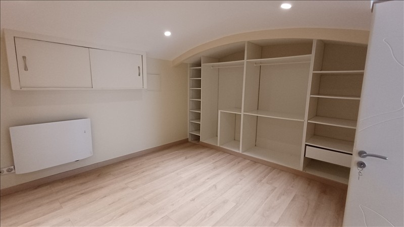 Appartement - RDC - 80m2 - 8 pièces - Non meublé - Photo 3
