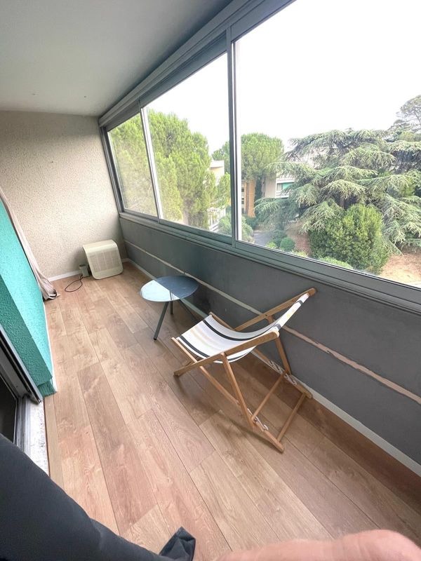 Grand studio de 27.83 m² Meublé avec loggia et parking - Photo 5