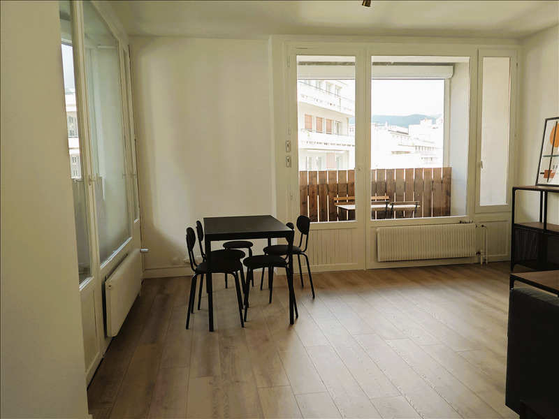 Appartement - 4ème étage - 47 m2 - 2 pièces - Meublé - Photo 3
