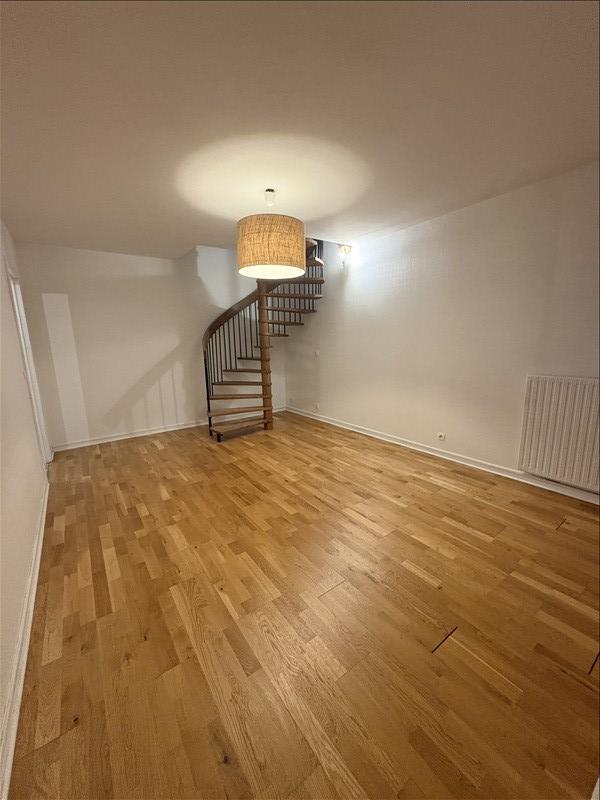 Appartement - 2ème étage - 60 m2 - 3 pièces - Non meublé - Photo 2