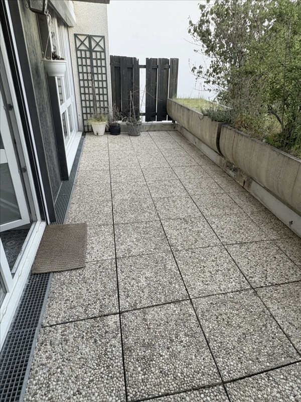 Appartement - 2ème étage - 60 m2 - 3 pièces - Non meublé - Photo 5