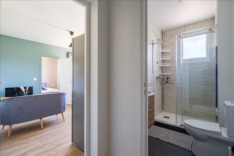 Appartement - 1er étage - 29,70 m2 - 2 pièces - Meublé - Photo 3