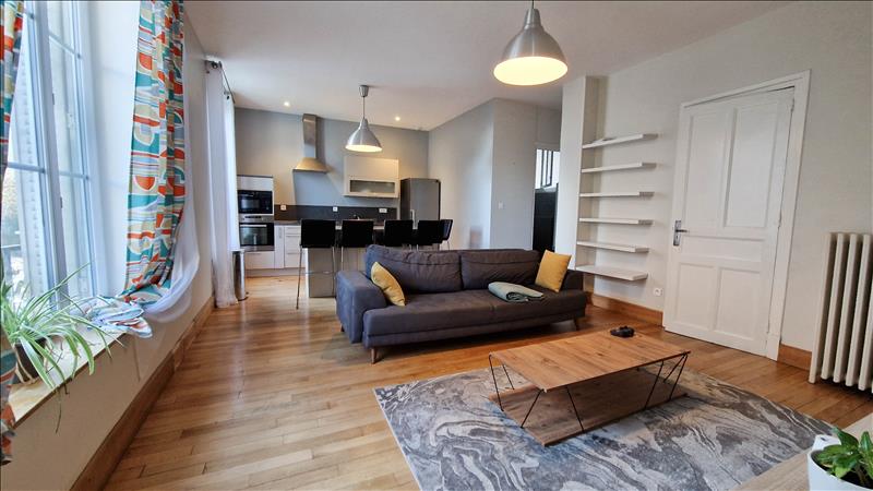 Appartement à louer, 3 pièces, 72 m², Dijon