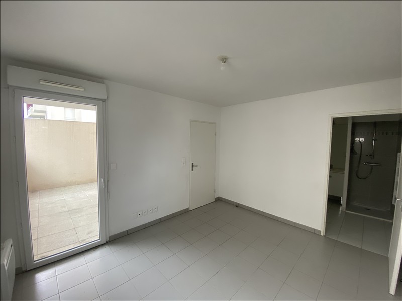 Appartement - 1er étage - 40,79 m2 - 2 pièces - Non meublé - Photo 3