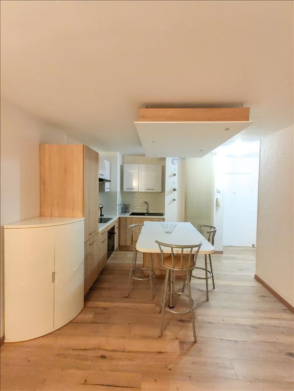 Appartement - Meublé - 1er étage - 37,9 m2 - 2 pièces - Photo 3
