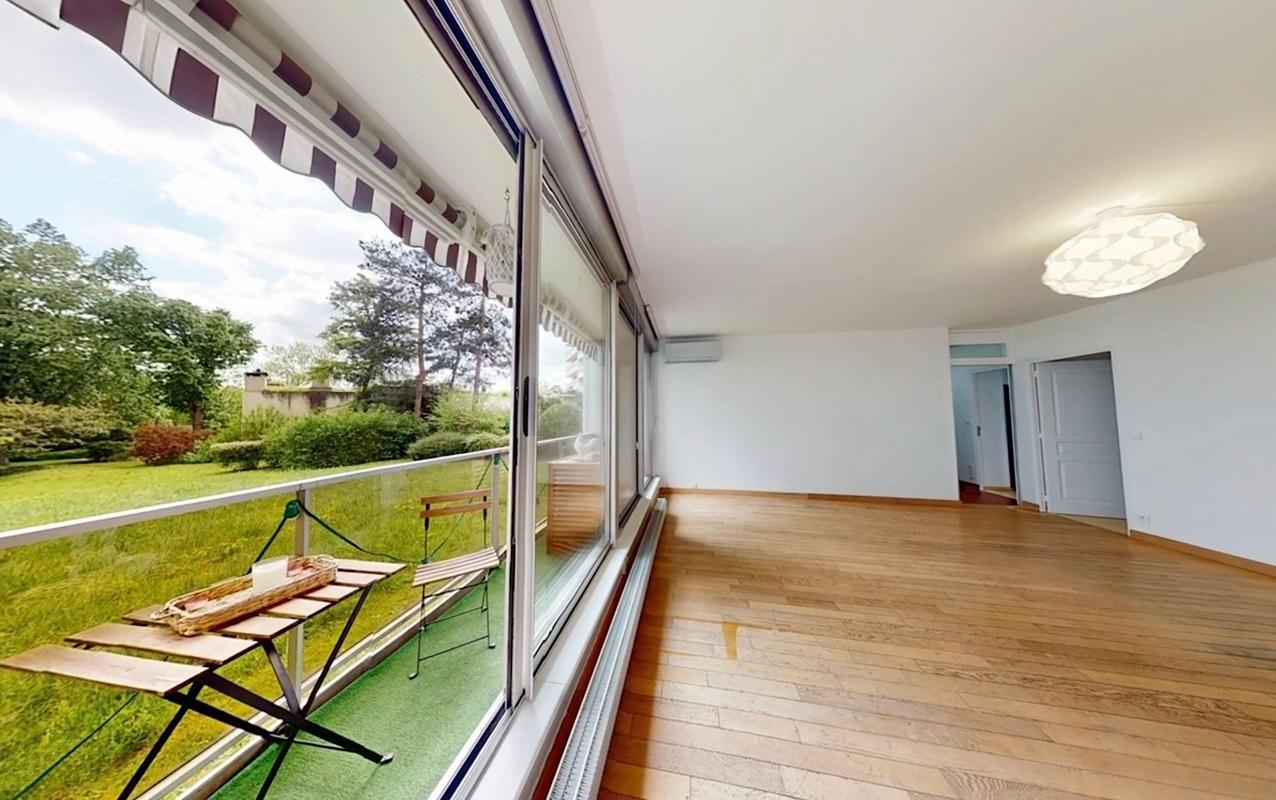 Appartement - RDC - 101,02 m2 - 5 pièces - Non meublé - Photo 3
