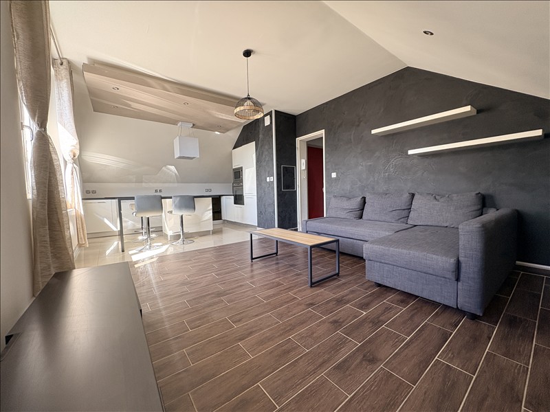 Appartement à louer, 3 pièces, 50 m², 25300 Pontarlier