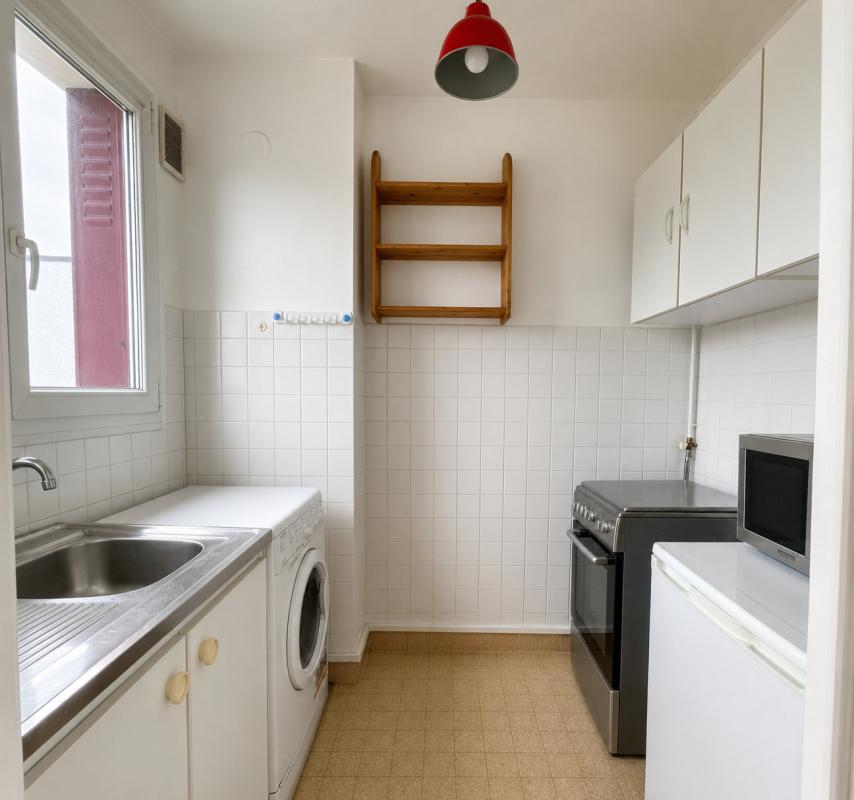 Appartement meublé - 4ème étage - 26 m² - 1 pièce - Photo 4