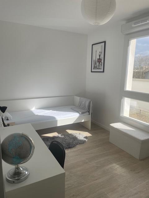 Appartement - 4ème étage - 61,30 m2 - 3 pièces - Meublé - Photo 2
