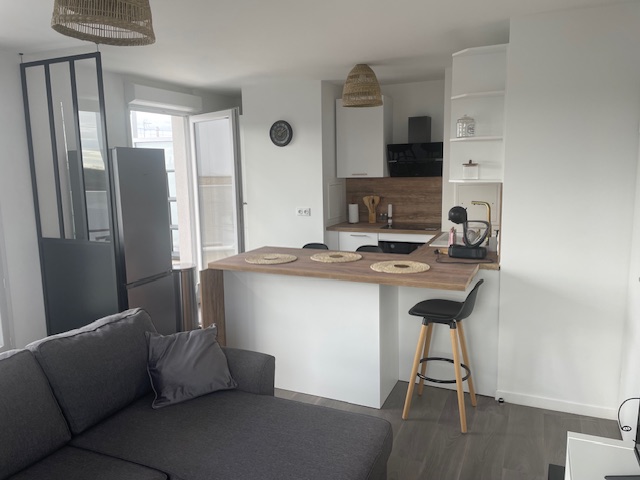 Appartement - 4ème étage - 61,30 m2 - 3 pièces - Meublé - Photo 5