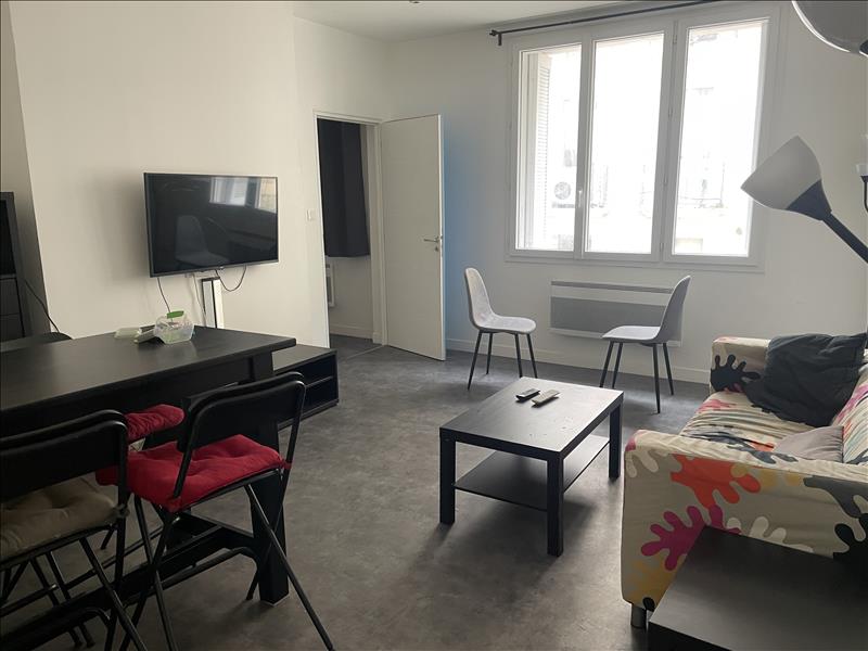 Appartement à louer, 3 pièces, 75 m², 83000 Toulon