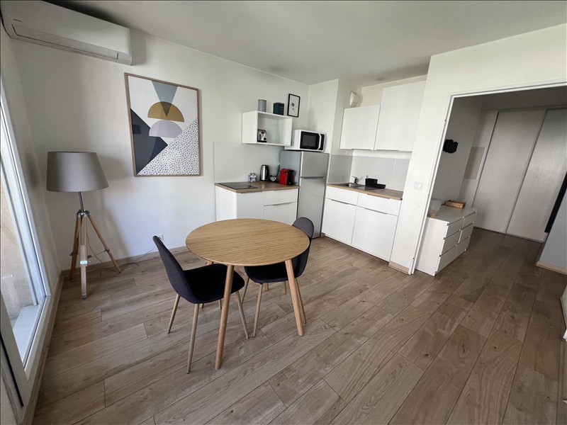 Appartement - 3ème étage - 32 m2 - 1 pièce - Meublé - Photo 2