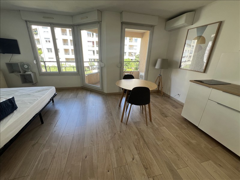 Appartement - 3ème étage - 32 m2 - 1 pièce - Meublé - Photo 3