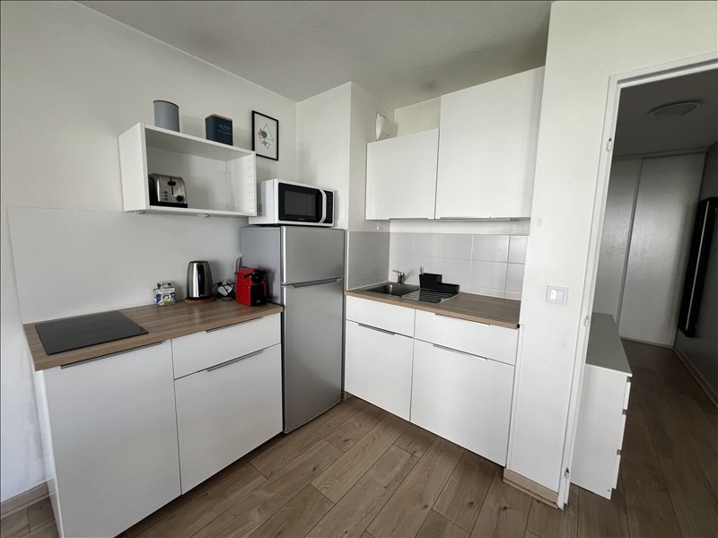 Appartement - 3ème étage - 32 m2 - 1 pièce - Meublé - Photo 4