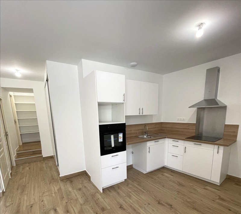Appartement - RDC - 58 m2 - 3 pièces - Non meublé - Photo 2