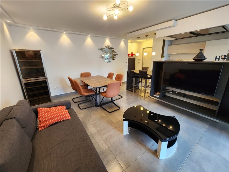 Appartement - 1er étage - 67,91 m2 - 3 pièces - Meublé - Photo 2