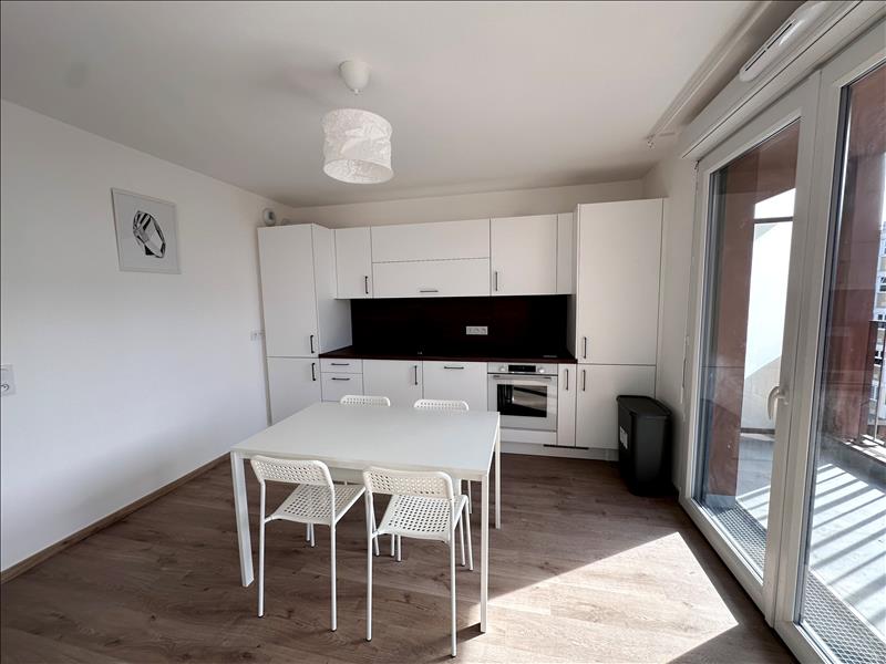 Appartement - 3ème étage - 60 m2 - 3 pièces - Meublé - Photo 3