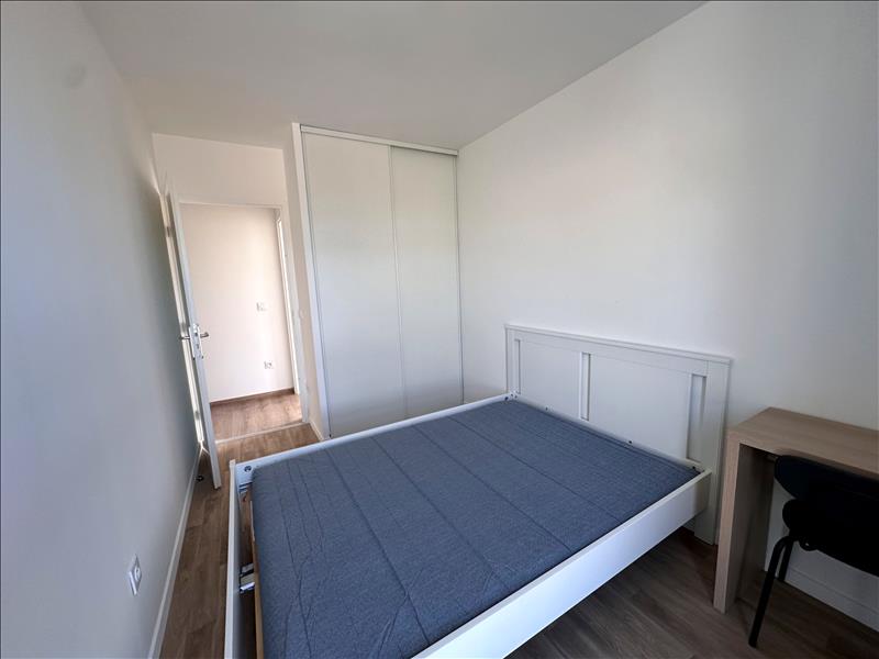 Appartement - 3ème étage - 60 m2 - 3 pièces - Meublé - Photo 4
