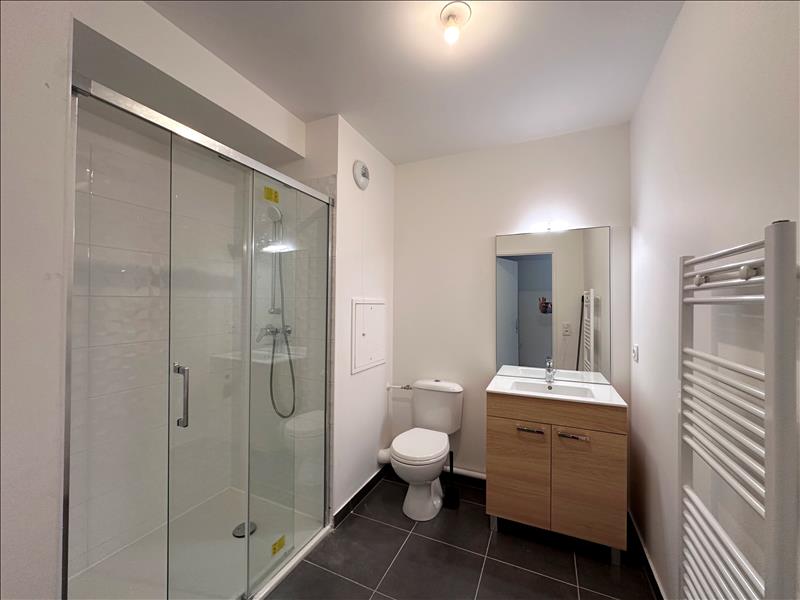 Appartement - 3ème étage - 60 m2 - 3 pièces - Meublé - Photo 5