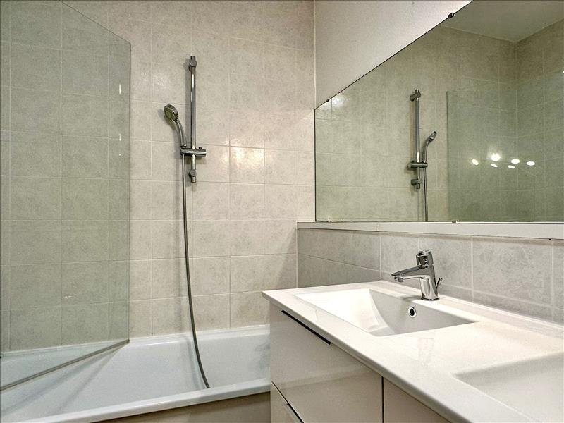 Chambre en colocation - 17ème étage - 10,10 m2 - Meublé - Photo 5