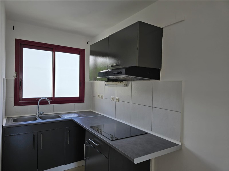 Appartement - 3ème étage - 56 m2 - 3 pièces - Non meublé - Photo 2