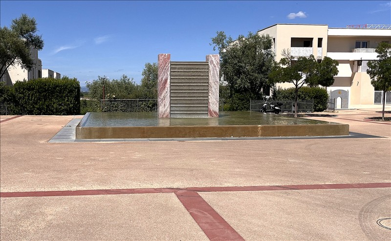 À LOUER – T3 ENTIÈREMENT RÉNOVÉ AVEC TERRASSE ET PARKING - Photo 3