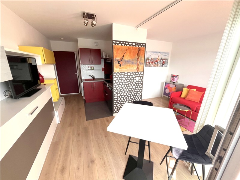 Appartement - 4ème étage - 25 m2 - 2 pièces - Meublé - Photo 2