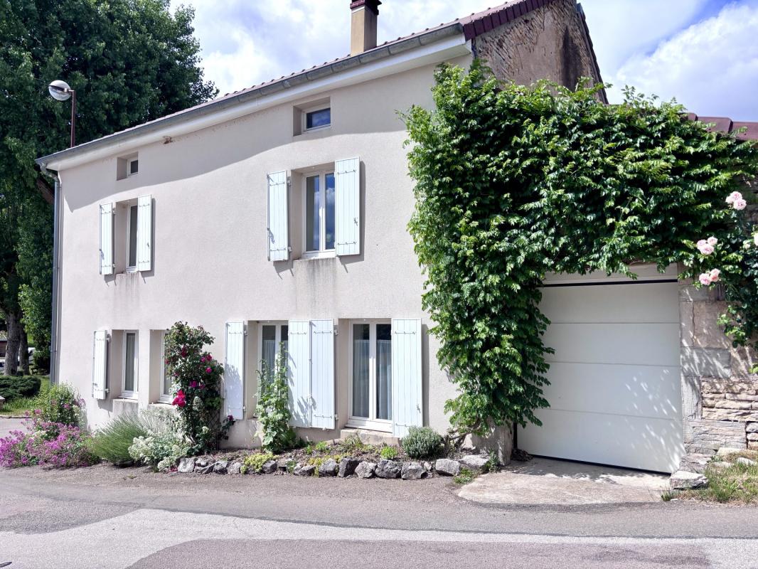 PRENOIS - BELLE MAISON FAMILIALE AVEC JARDIN