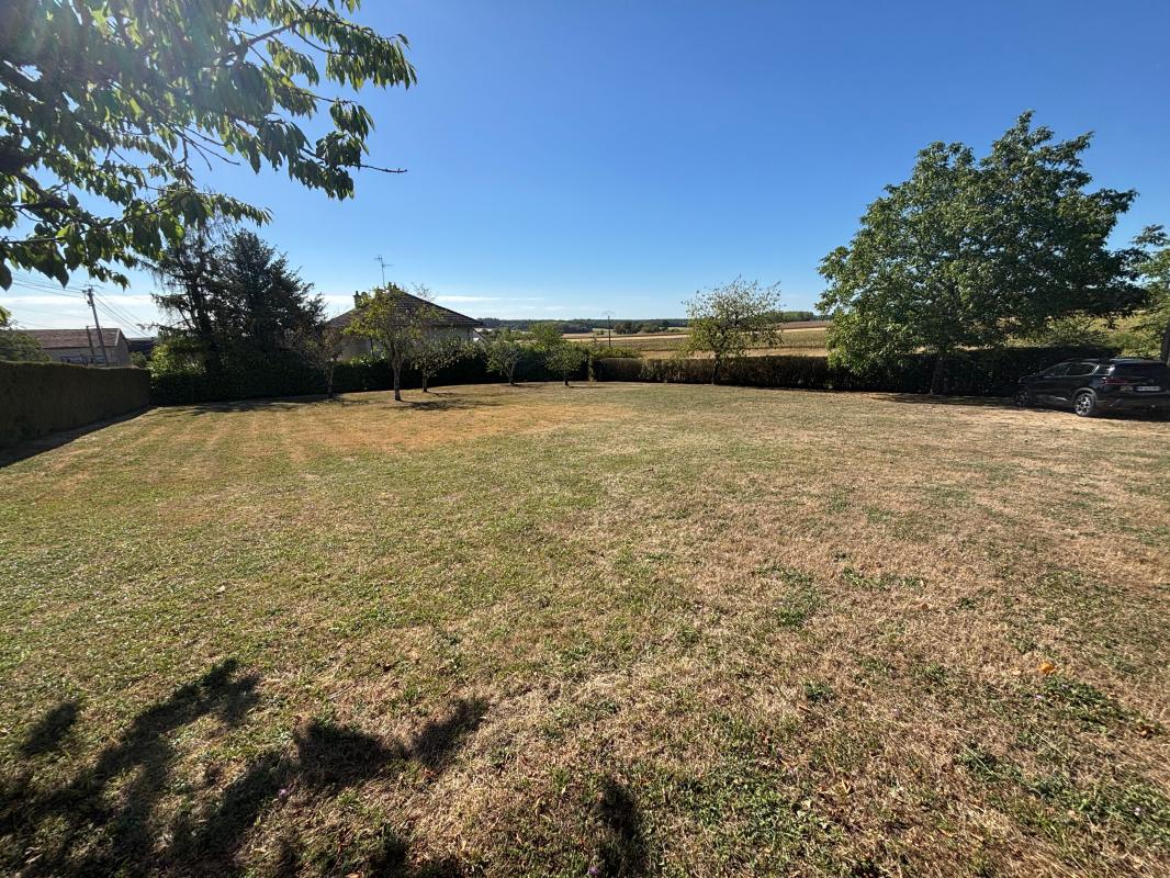 Terrain constructible 1110 m²