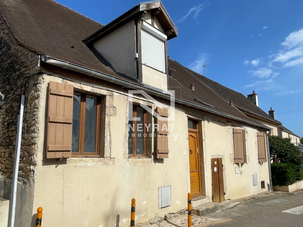 AUTHENTIQUE MAISON DE VILLAGE DE 157 m2