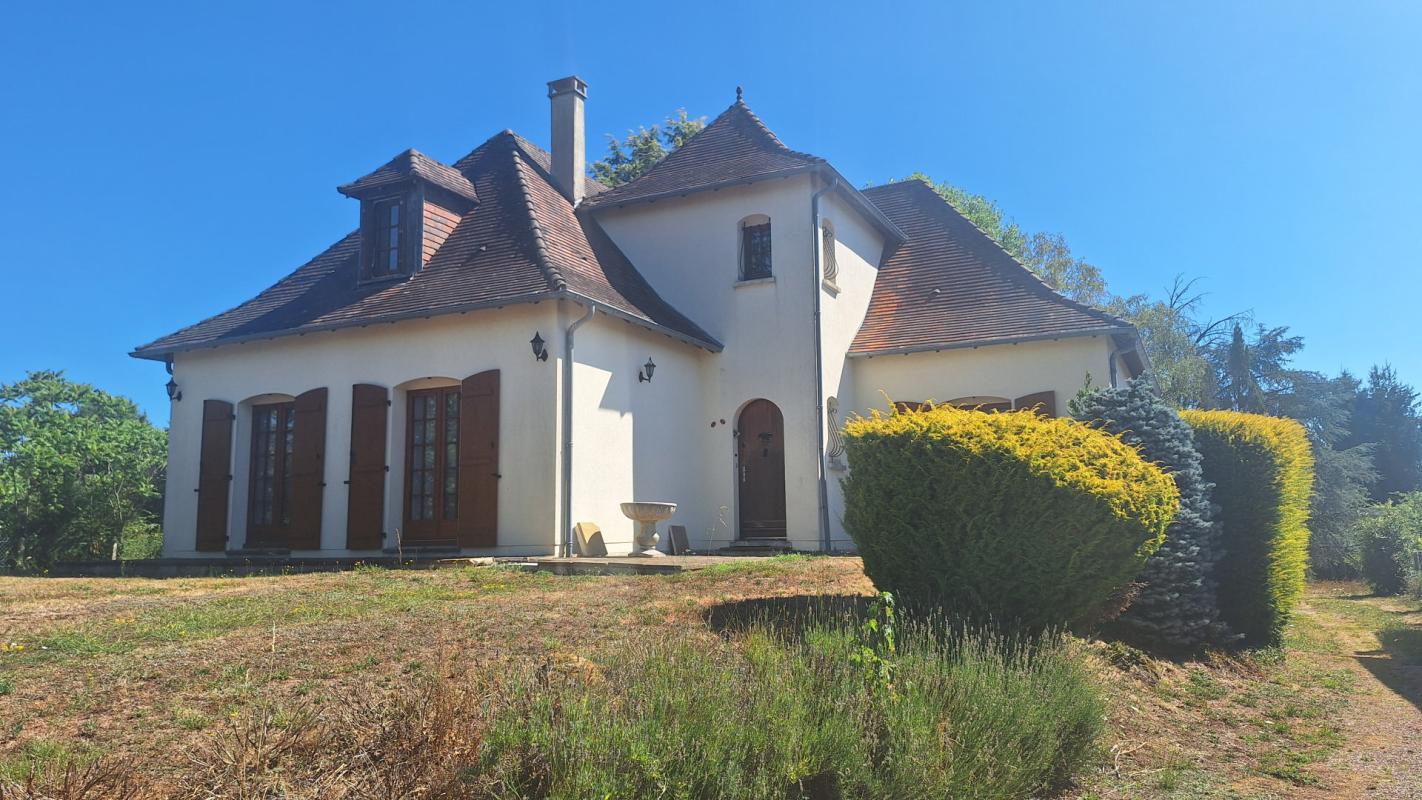 Périgourdine proche commerces